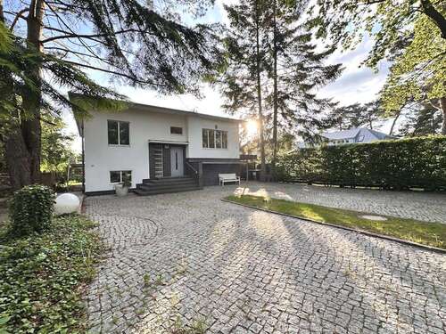 Foto - Haus zum Mieten in Falkensee 2.800,00 € 220 m²