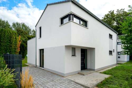 Foto - Haus zum Kaufen in Zossen Dabendorf 655.000,00 € 145 m²
