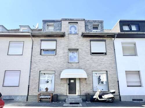 Foto - Haus zum Kaufen in Krefeld Linn 299.000,00 € 141.3 m²