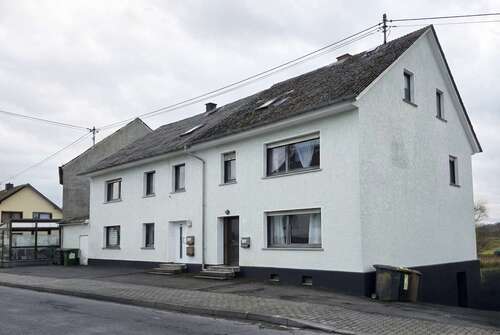 Foto - Haus zum Kaufen in Leuterod 350.000,00 € 253 m²