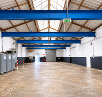 Halle in Oberhausen 1.300,00 € 221 m²