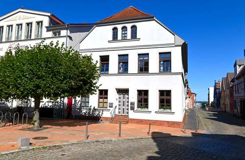 Foto - Haus zum Kaufen in Barth 1.500.000,00 € 700 m²