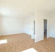 Wohnung zum Mieten in Halle 373,00 € 57.17 m²