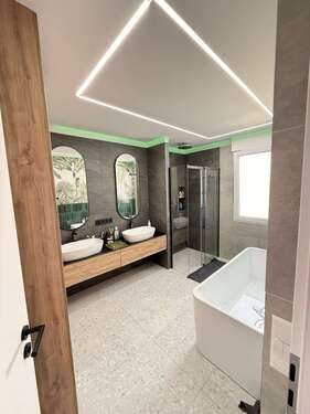 Foto - Haus zum Kaufen in Esslingen 1.299.000,00 € 348 m²