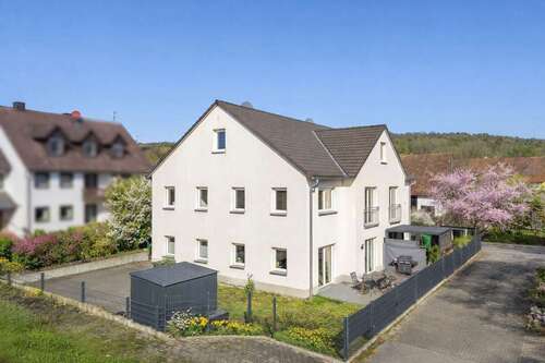 Foto - Haus zum Kaufen in Uttenreuth 599.000,00 € 122 m²