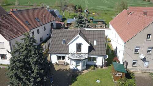 Foto - Haus zum Kaufen in Liebschützberg-Clanzschwitz 229.000,00 € 121 m²