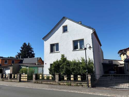 Foto - Haus zum Kaufen in Hermsdorf 185.000,00 € 179 m²