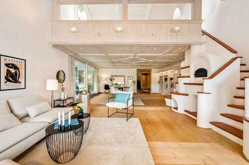 Foto - Haus zum Kaufen in Hattersheim 890.000,00 € 265 m²
