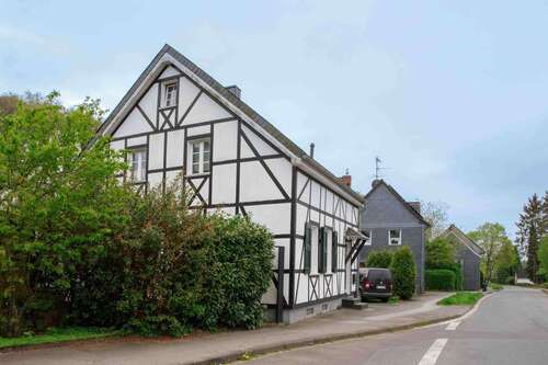 Foto - Haus zum Kaufen in Leichlingen 545.000,00 € 182 m²