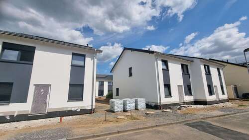 Foto - Haus zum Kaufen in Hennef 499.000,00 € 150 m²