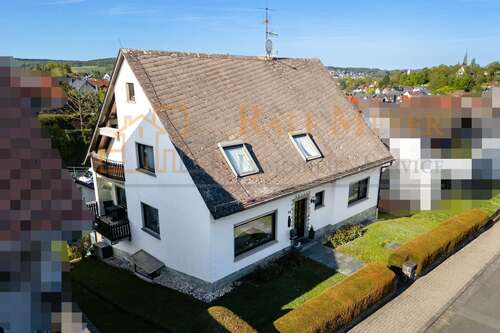 Foto - Haus zum Kaufen in Solms 398.500,00 € 235 m²