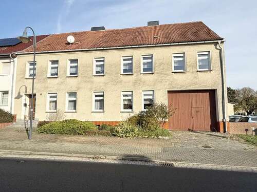 Foto - Haus zum Kaufen in Klötze 299.000,00 € 306 m²