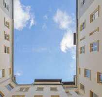 Haus zum Kaufen in Berlin Prenzlauer Berg 4.650.000,00 € 1490 m² - Berlin / Prenzlauer Berg
