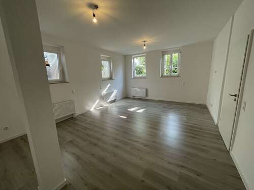 Foto - Wohnung zum Mieten in Esslingen 900,00 € 74 m²