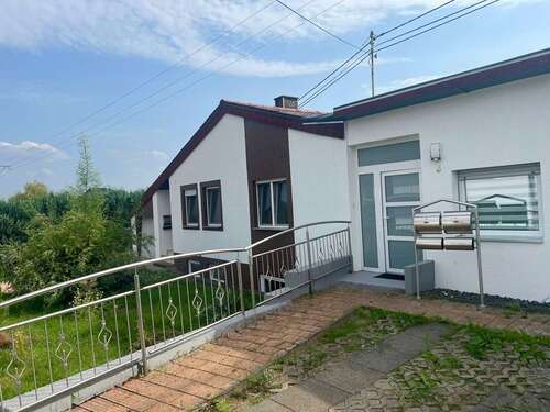 Foto - Haus zum Kaufen in Rotenhain 299.000,00 € 250 m²