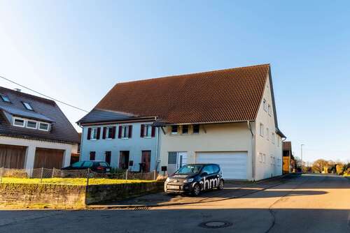 Foto - Haus zum Kaufen in Neustetten 519.000,00 € 340 m²