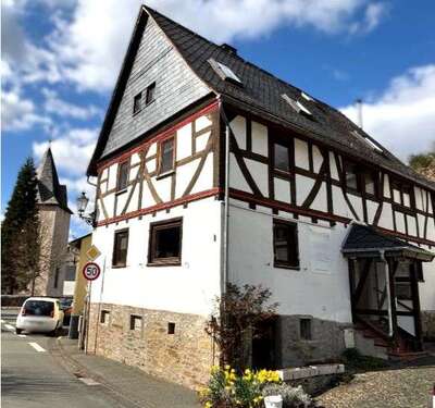 Foto - Haus zum Kaufen in Braunfels Tiefenbach 199.000,00 € 170 m²