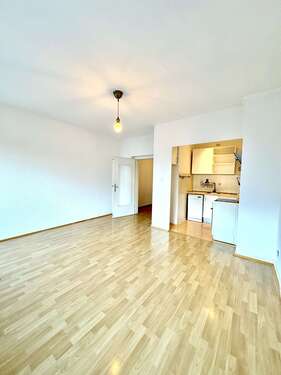 Foto - Wohnung zum Mieten in Düsseldorf 800,00 € 50 m²