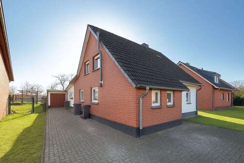 Foto - Haus zum Kaufen in Lübeck 449.000,00 € 232 m²
