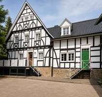 Haus zum Kaufen in Overath-Zentrum 995.000,00 € 296 m²