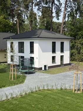 Foto - Haus zum Kaufen in Brandenburg - Blankenfelde-Mahlow 940.000,00 € 153 m²