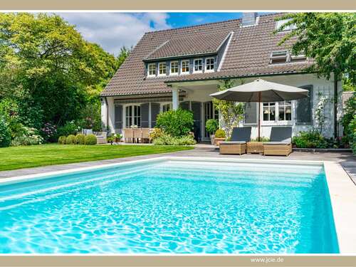 Foto - Haus zum Kaufen in Meerbusch 2.450.000,00 € 340 m²