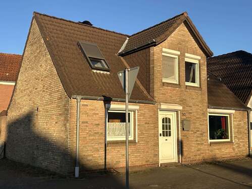 Foto - Haus zum Kaufen in Heide 179.000,00 € 80 m²