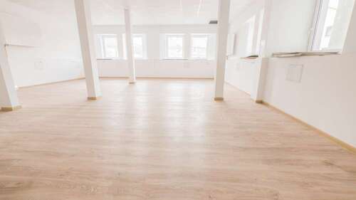 Foto - Büro in Großheirath Rossach 660,00 € 55 m²