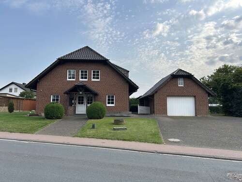 Foto - Haus zum Kaufen in Borgentreich-Körbecke 285.000,00 € 143 m²