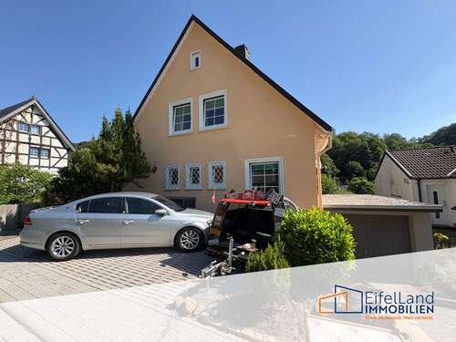 Foto - Haus zum Kaufen in Blankenheim 249.000,00 € 116.35 m²
