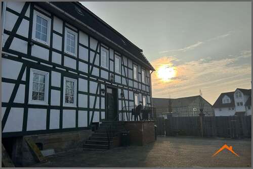 Foto - Haus zum Kaufen in Wabern 235.000,00 € 244 m²