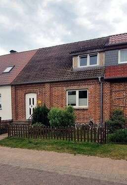 Foto - Haus zum Kaufen in Möllenbeck b Neustrelitz 84.000,00 € 95 m²