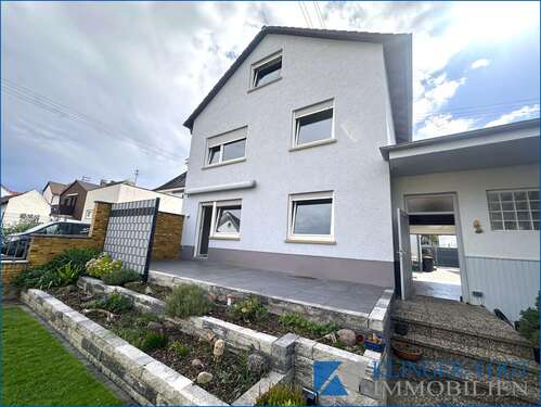 Foto - Haus zum Mieten in Ludwigshafen am Rhein 1.100,00 € 100 m²