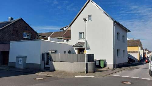 Foto - Haus zum Kaufen in Dormagen 669.000,00 € 232 m²