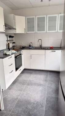 Foto - Wohnung zum Mieten in Halle 280,00 € 25.6 m²