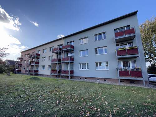 Foto - Wohnung zum Mieten in Wettin 280,00 € 65.09 m²