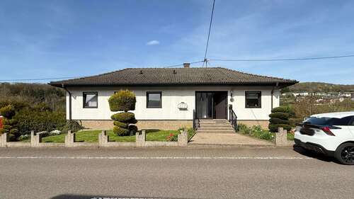 Foto - Haus zum Kaufen in Schmelz 245.000,00 € 137 m²