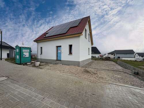 Foto - Haus zum Kaufen in Gierstädt 449.000,00 € 100 m²