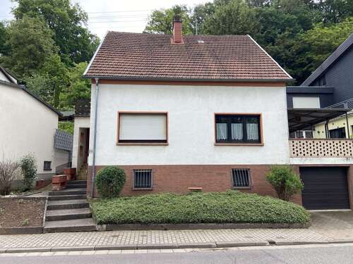 Foto - Haus zum Kaufen in Rehlingen-Siersburg 135.000,00 € 103 m²