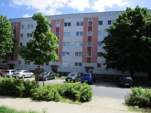 Foto - Wohnung zum Mieten in Neubrandenburg 366,00 € 76.2 m²