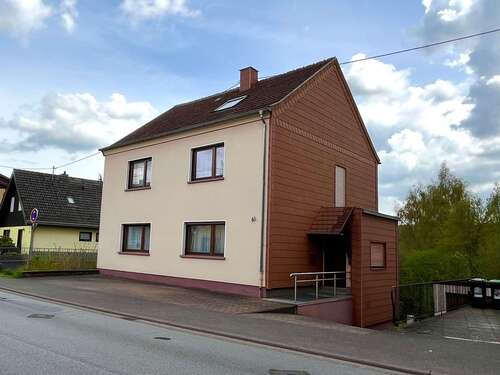 Foto - Haus zum Kaufen in Neunkirchen 235.000,00 € 135 m²