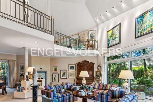 Foto - Haus zum Kaufen in Köln 1.980.000,00 € 295 m²