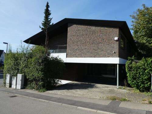 Foto - Haus zum Kaufen in Herrenberg 1.050.000,00 € 321 m²