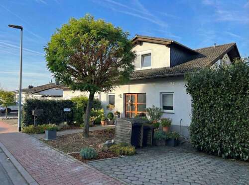 Foto - Haus zum Mieten in Glashütten 2.600,00 € 240 m²