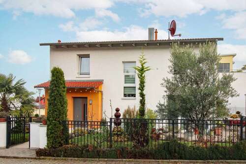 Foto - Haus zum Kaufen in Pforzheim 849.000,00 € 212.06 m²