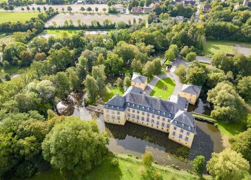 Foto - Spezialgewerbe in Wadersloh 3.760.000,00 € 3108 m²