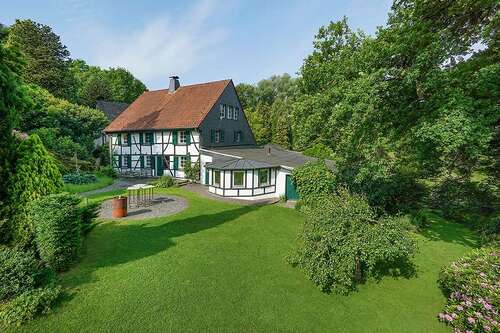 Foto - Haus zum Kaufen in Düsseldorf Hubbelrath 3.000.000,00 € 314.9 m²