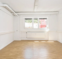 Halle in Berlin 3.350,90 € 239.35 m²