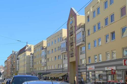 Foto - Wohnung zum Mieten in Halle 600,00 € 86.43 m²