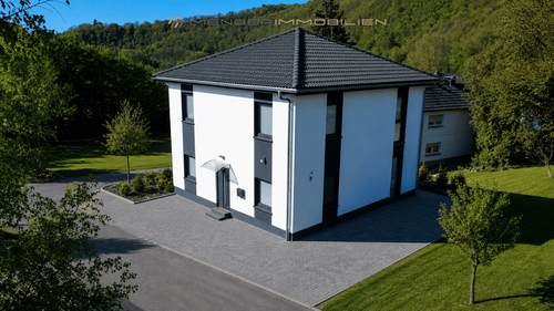 Foto - Haus zum Mieten in Windeck 1.600,00 € 150 m²